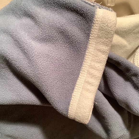 Ladies lightweight blue/gray fleece jacket - Picture 5 of 7